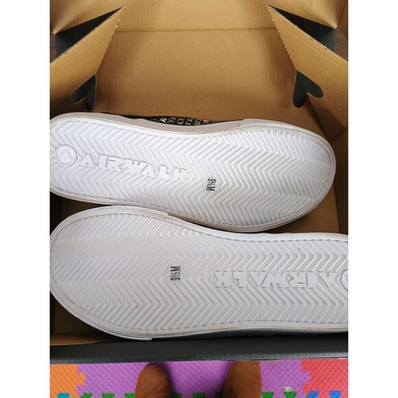 Airwalk Slip-On Shoes Women's Size‎ 9.5 Black & White Geometric Pattern - Picture 2 of 5